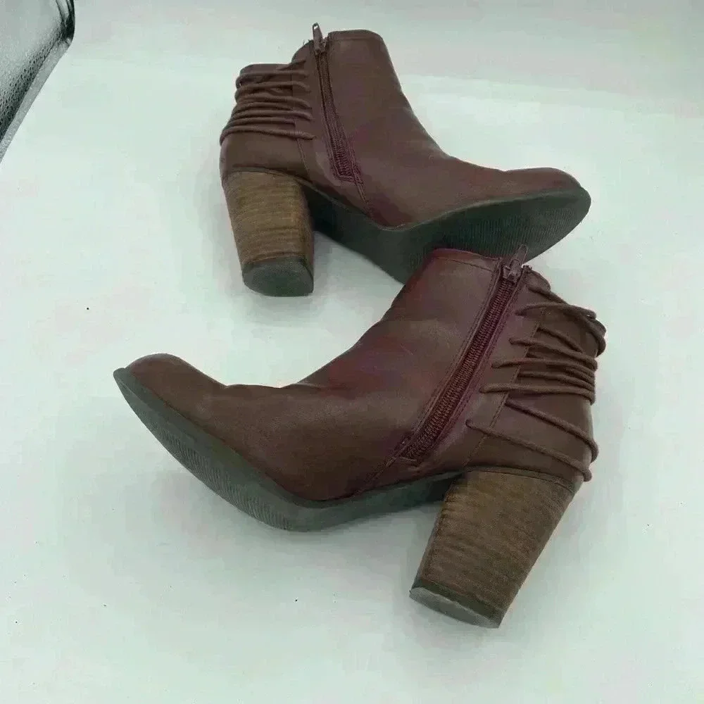 Madden Girl Plum Boots Dutton Style Size 8 1/2